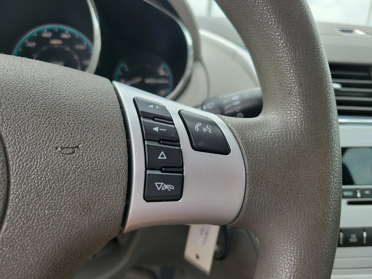 2009 Chevrolet Malibu Hybrid Base thumbnail 13