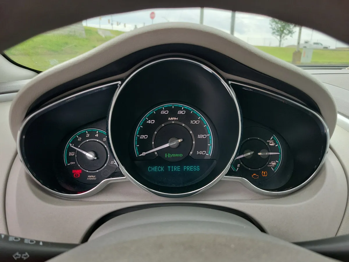 2009 Chevrolet Malibu Hybrid Base thumbnail 14