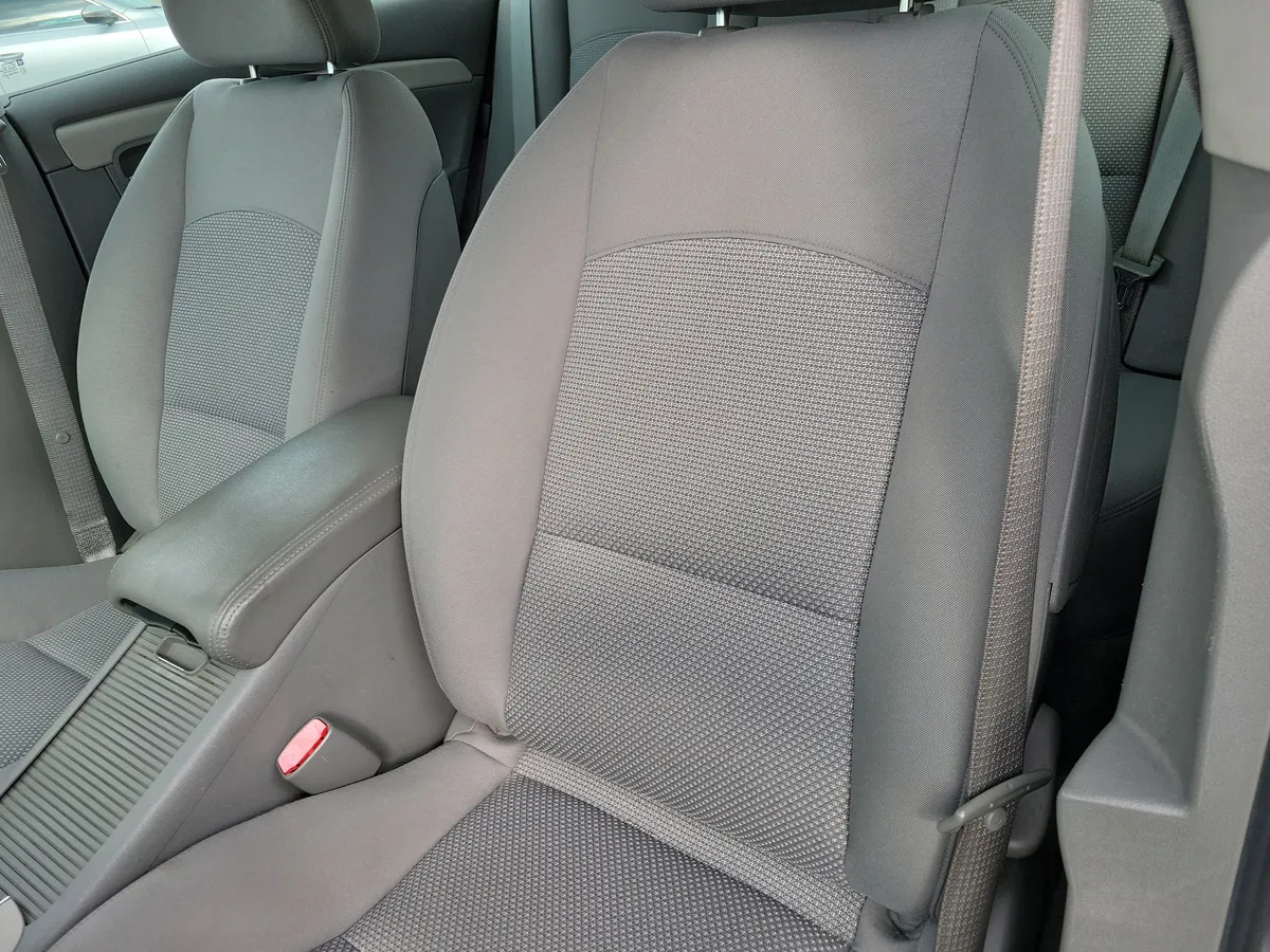 2009 Chevrolet Malibu Hybrid Base thumbnail 6