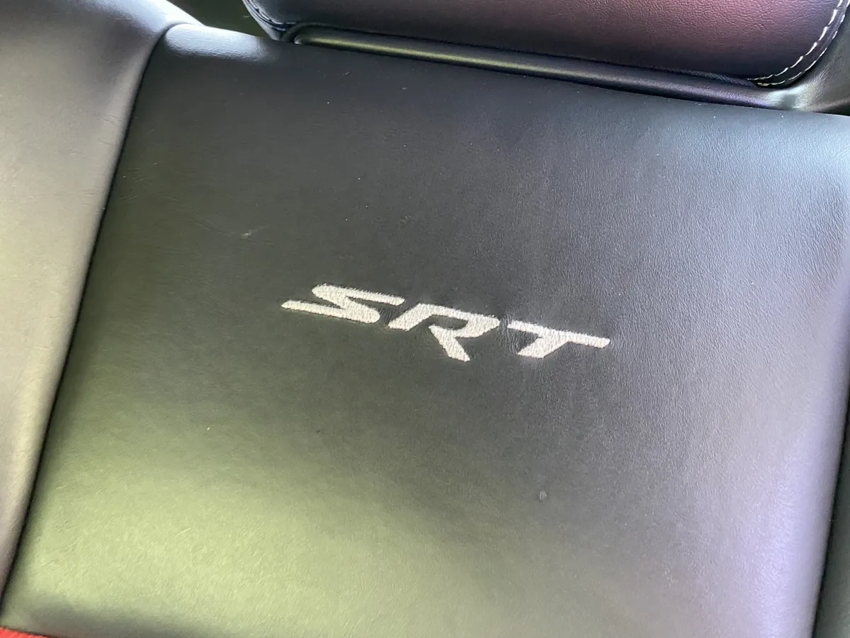 2009 Dodge Challenger SRT8 thumbnail 35