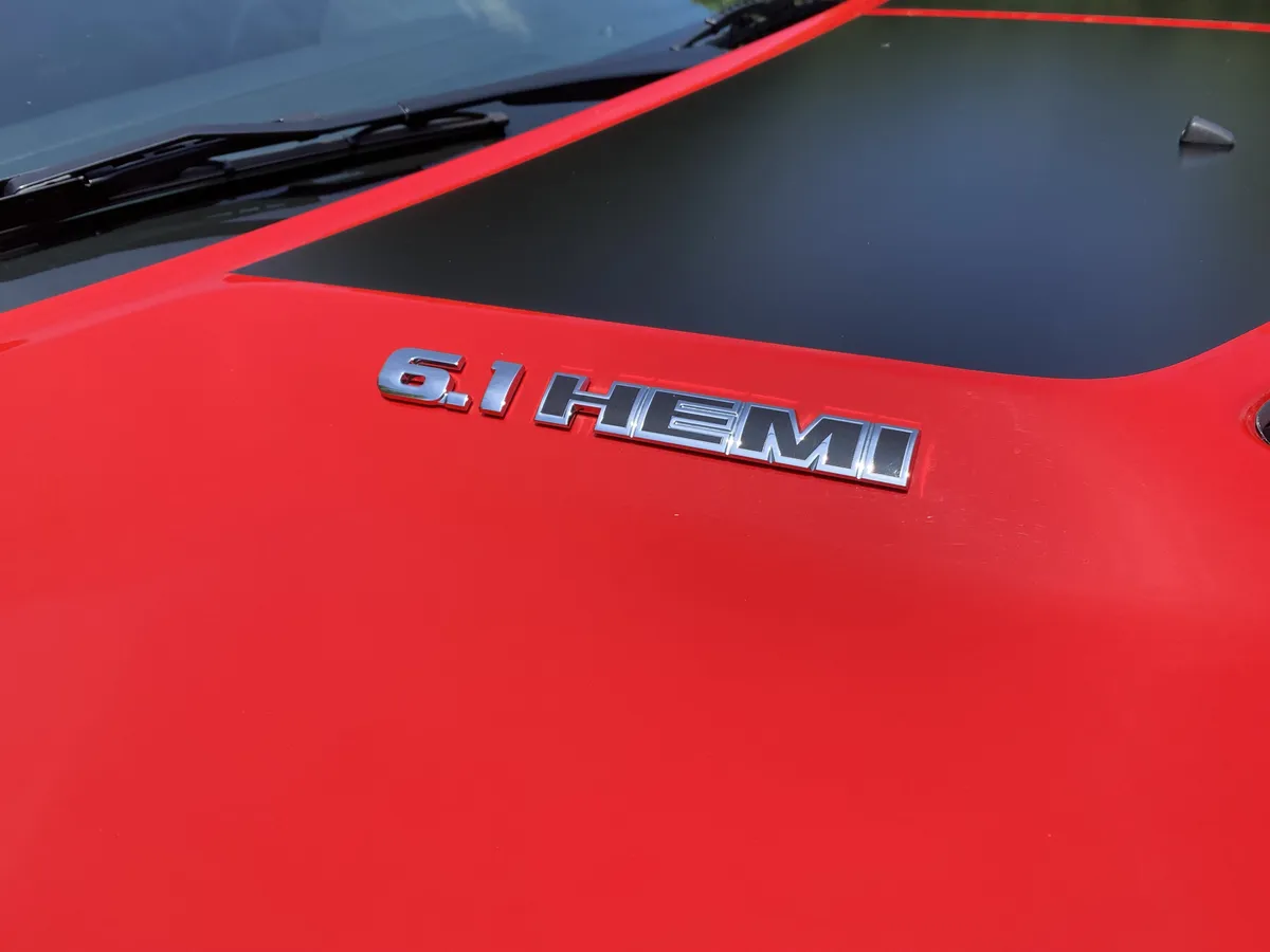2009 Dodge Challenger SRT8 thumbnail 38