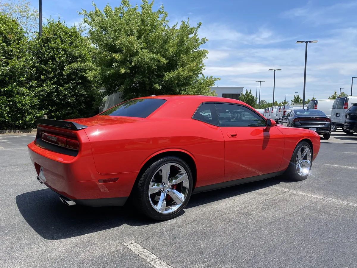 2009 Dodge Challenger SRT8 thumbnail 8