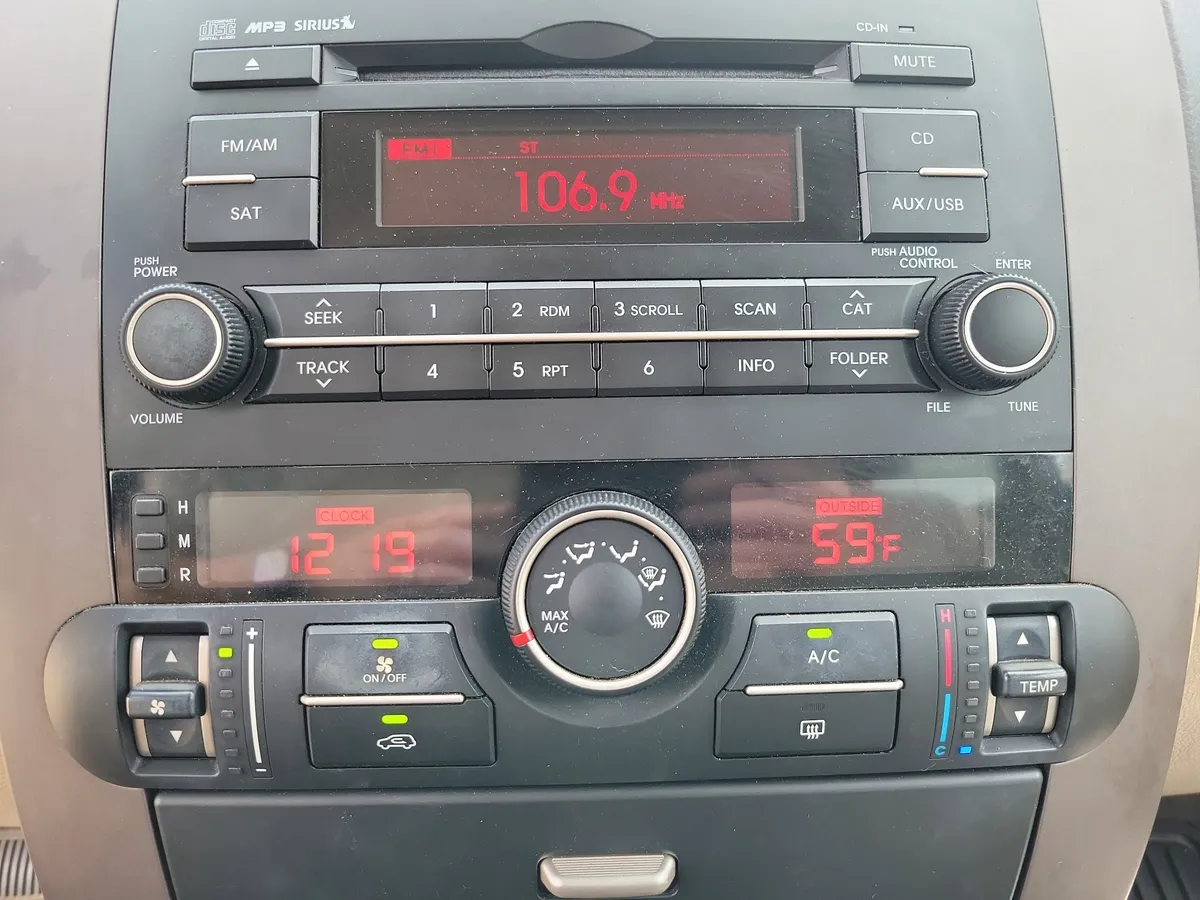 2009 Kia Borego thumbnail 12