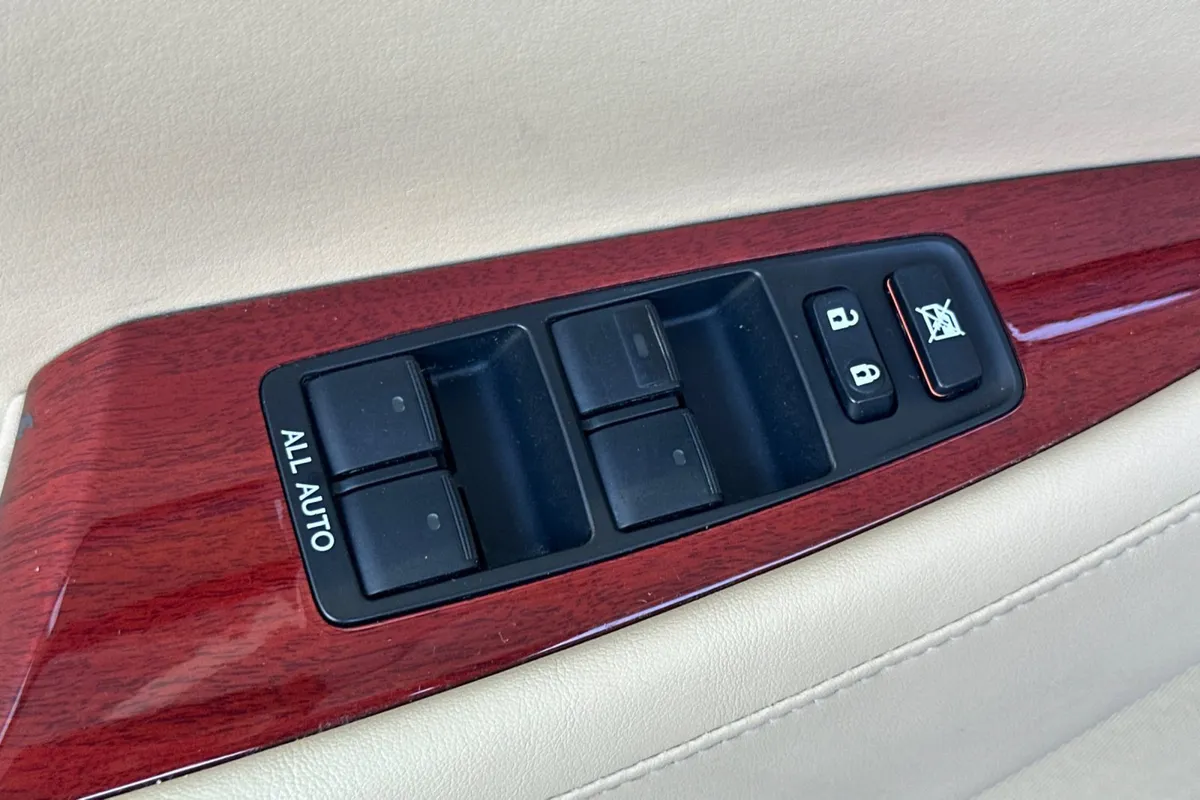 2009 Lexus ES 350 thumbnail 12