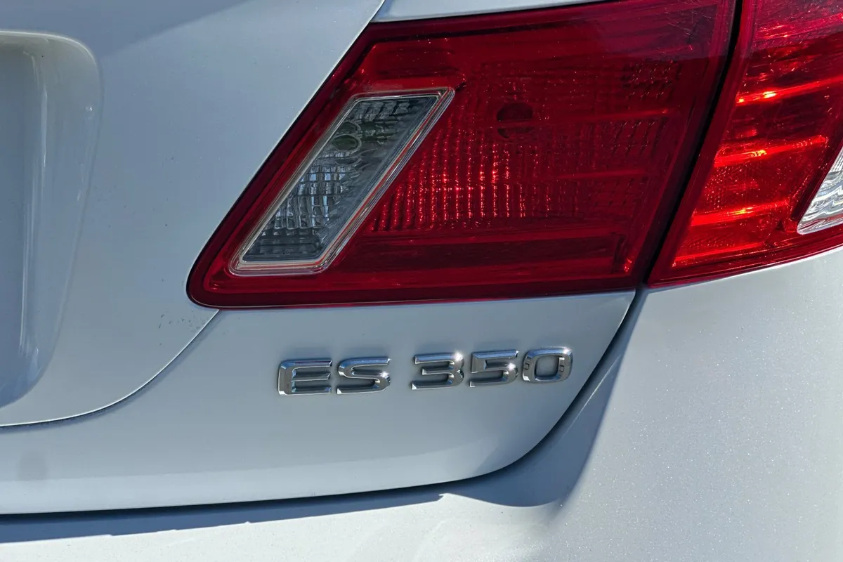 2009 Lexus ES 350 thumbnail 36