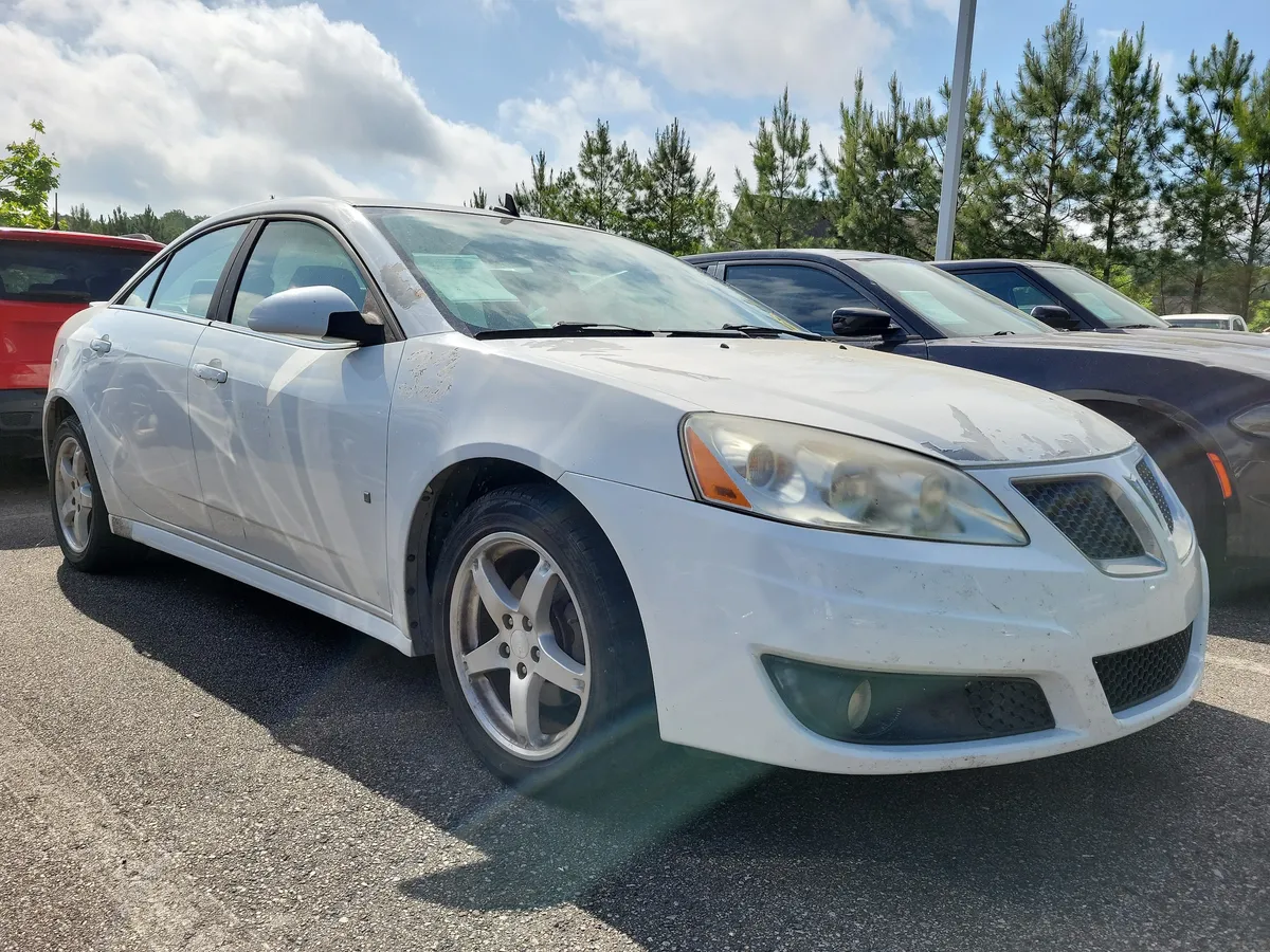 2009 Pontiac G6 SE thumbnail 3