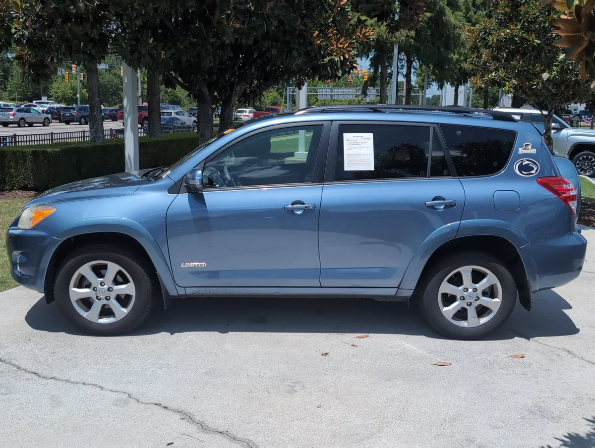 2009 Toyota RAV4 Ltd thumbnail 6