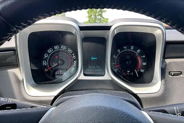 2010 Chevrolet Camaro SS thumbnail 12
