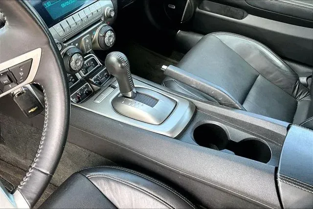 2010 Chevrolet Camaro SS thumbnail 14