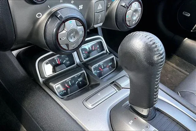 2010 Chevrolet Camaro SS thumbnail 21