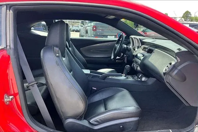 2010 Chevrolet Camaro SS thumbnail 26