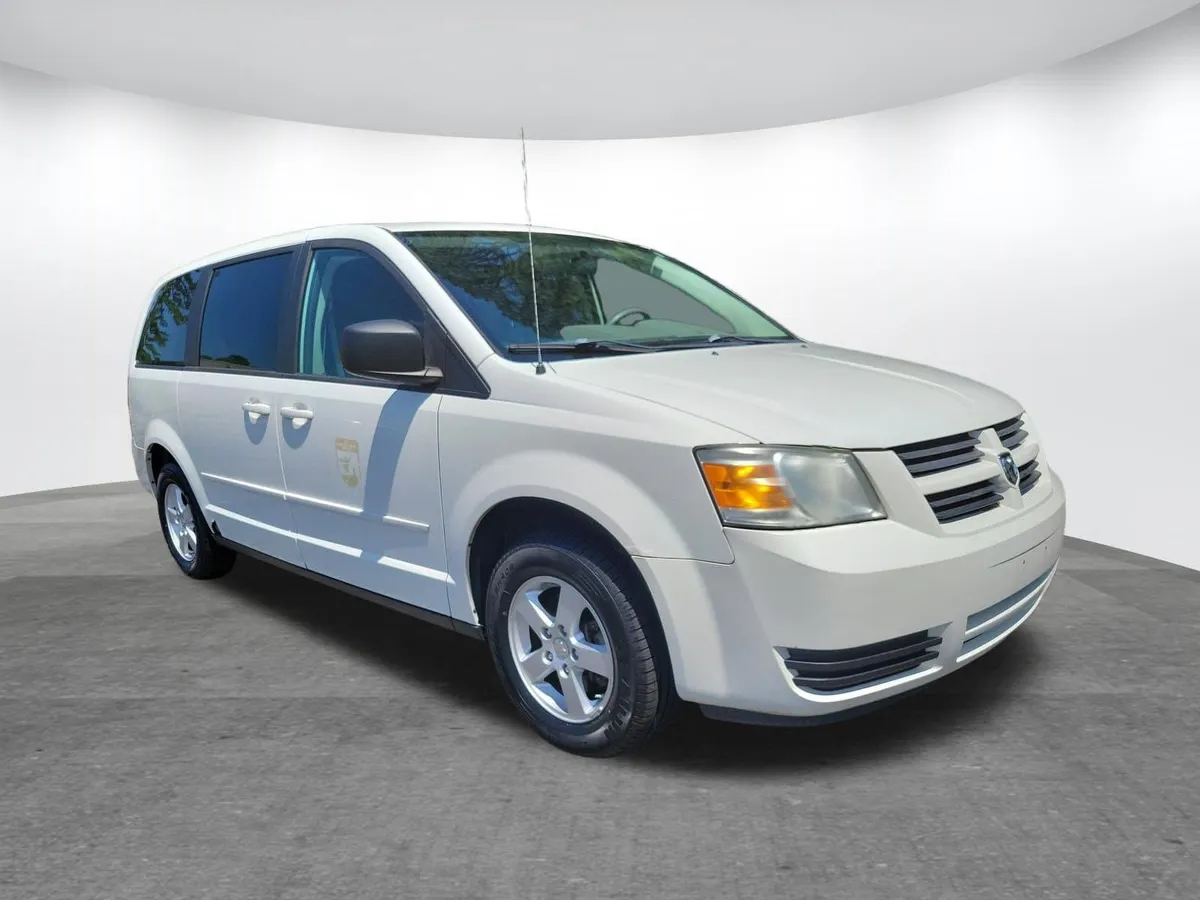 2010 Dodge Grand Caravan SE thumbnail 14