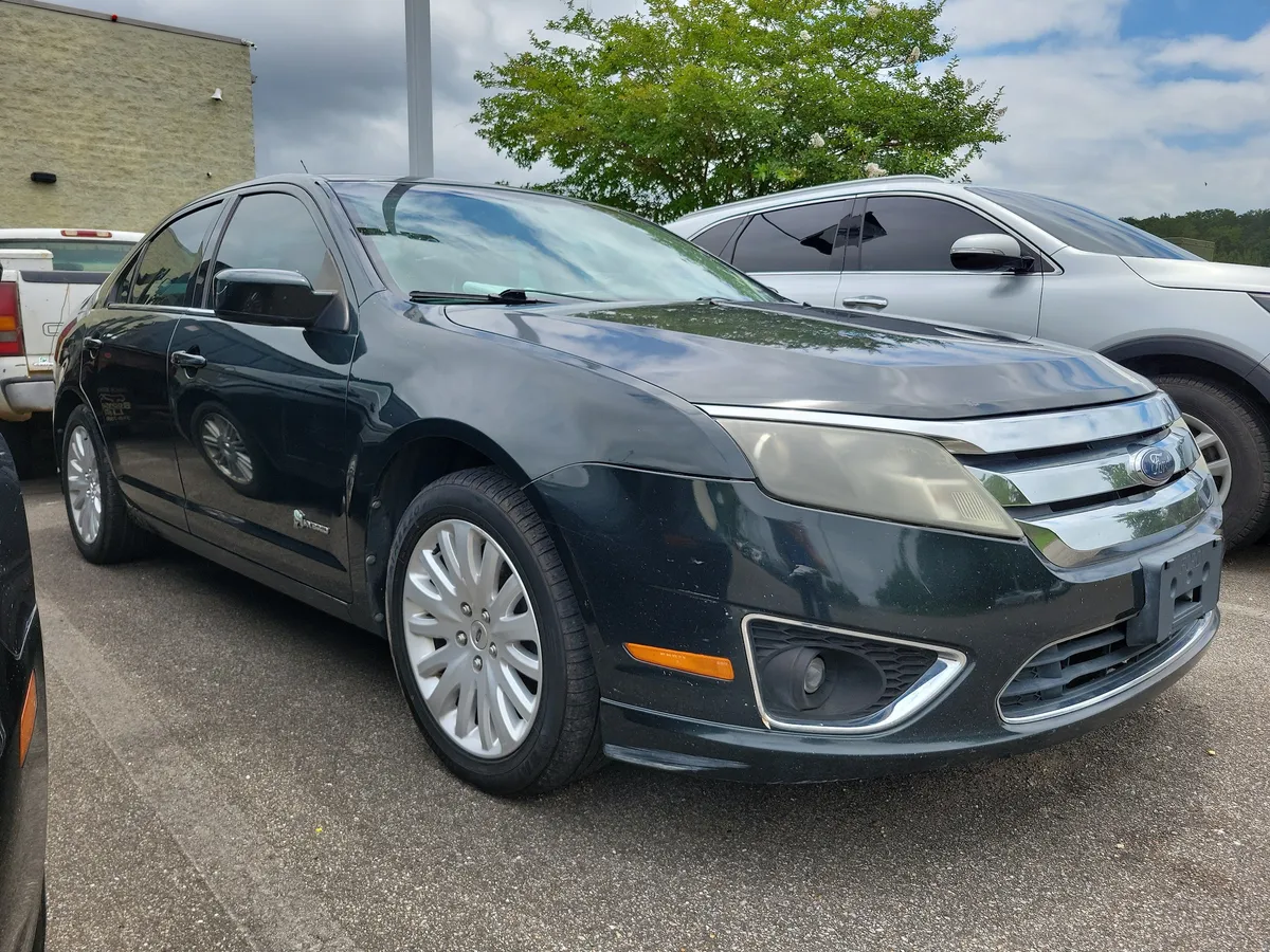 2010 Ford Fusion Hybrid Base thumbnail 3
