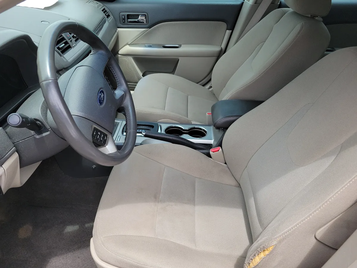 2010 Ford Fusion Hybrid Base thumbnail 7