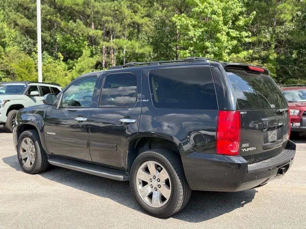 2010 GMC Yukon SLT thumbnail 3