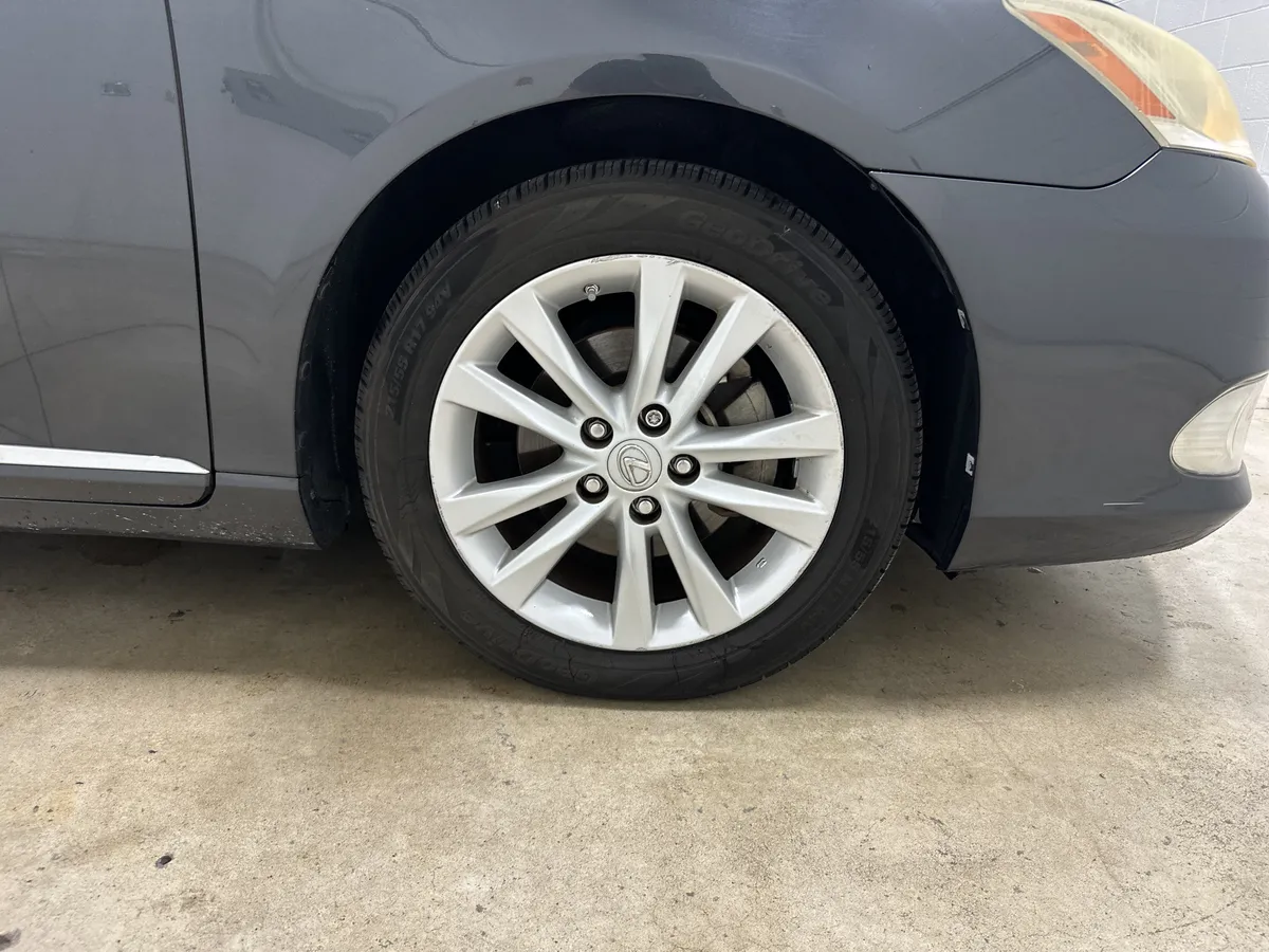 2010 Lexus ES 350 thumbnail 12
