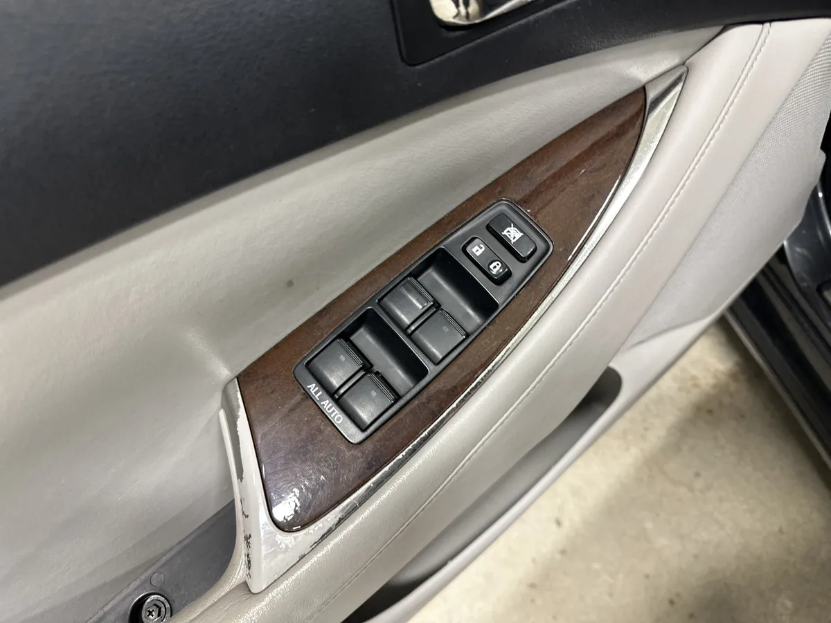 2010 Lexus ES 350 thumbnail 14