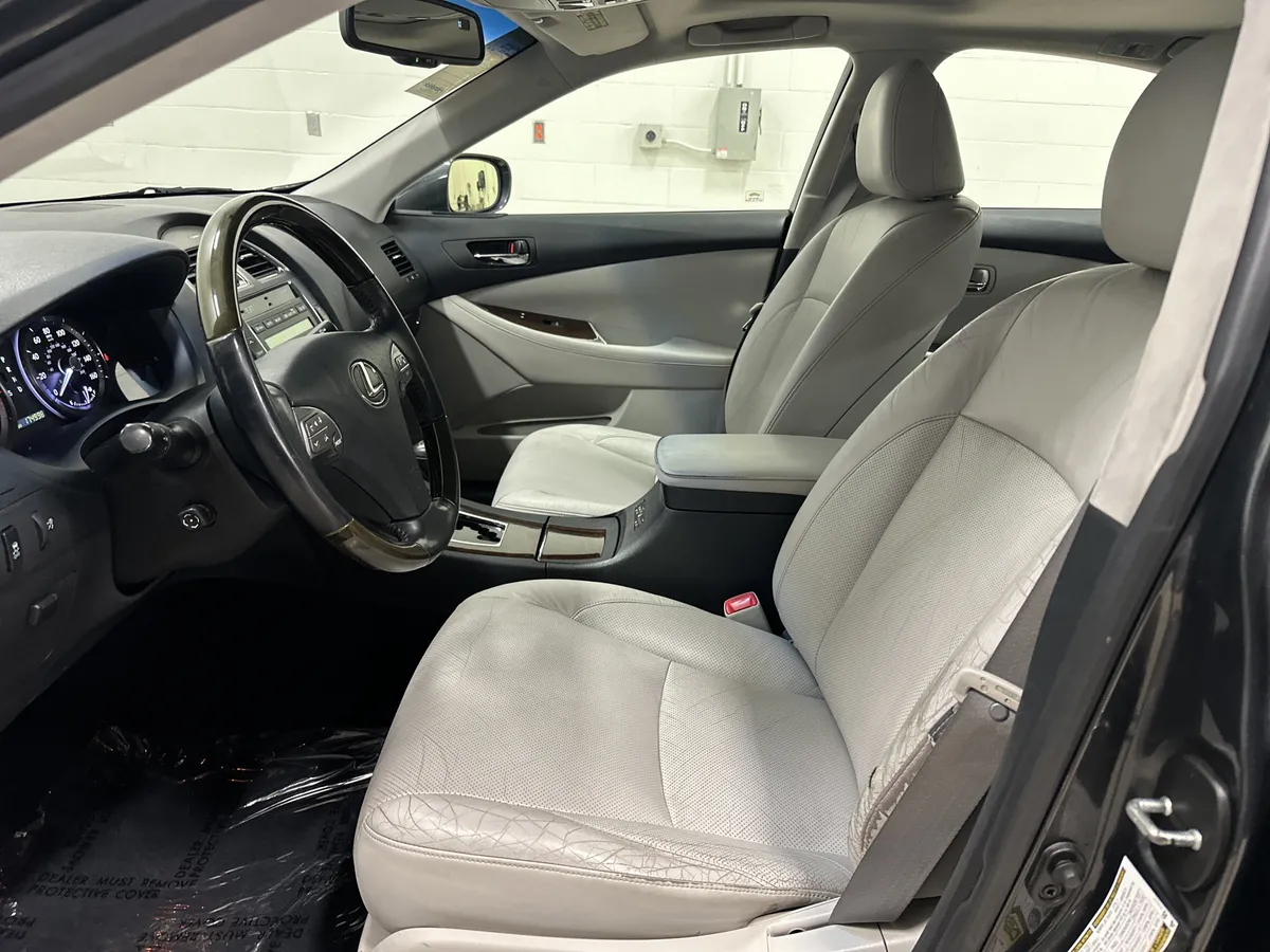 2010 Lexus ES 350 thumbnail 15
