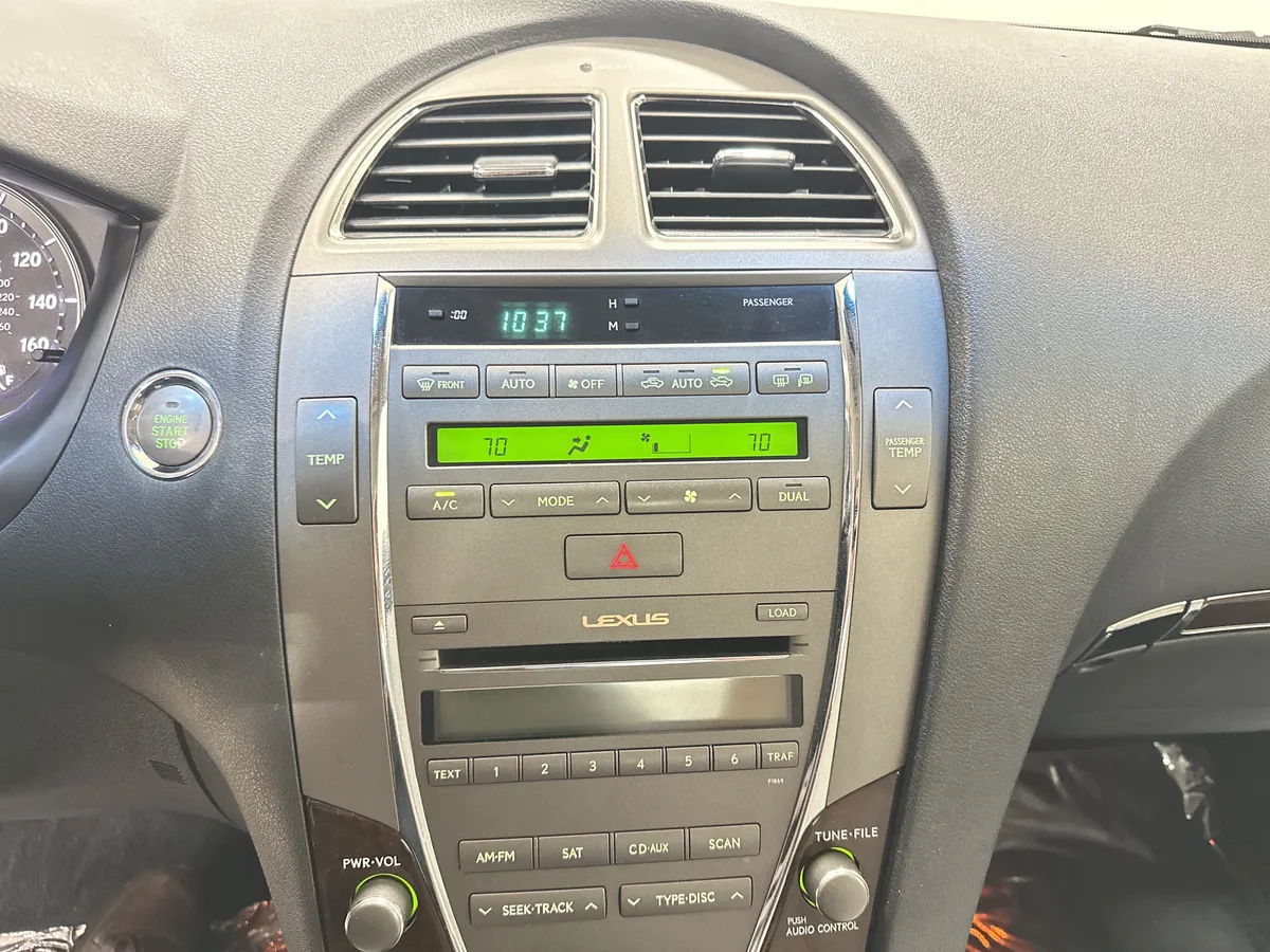 2010 Lexus ES 350 thumbnail 23
