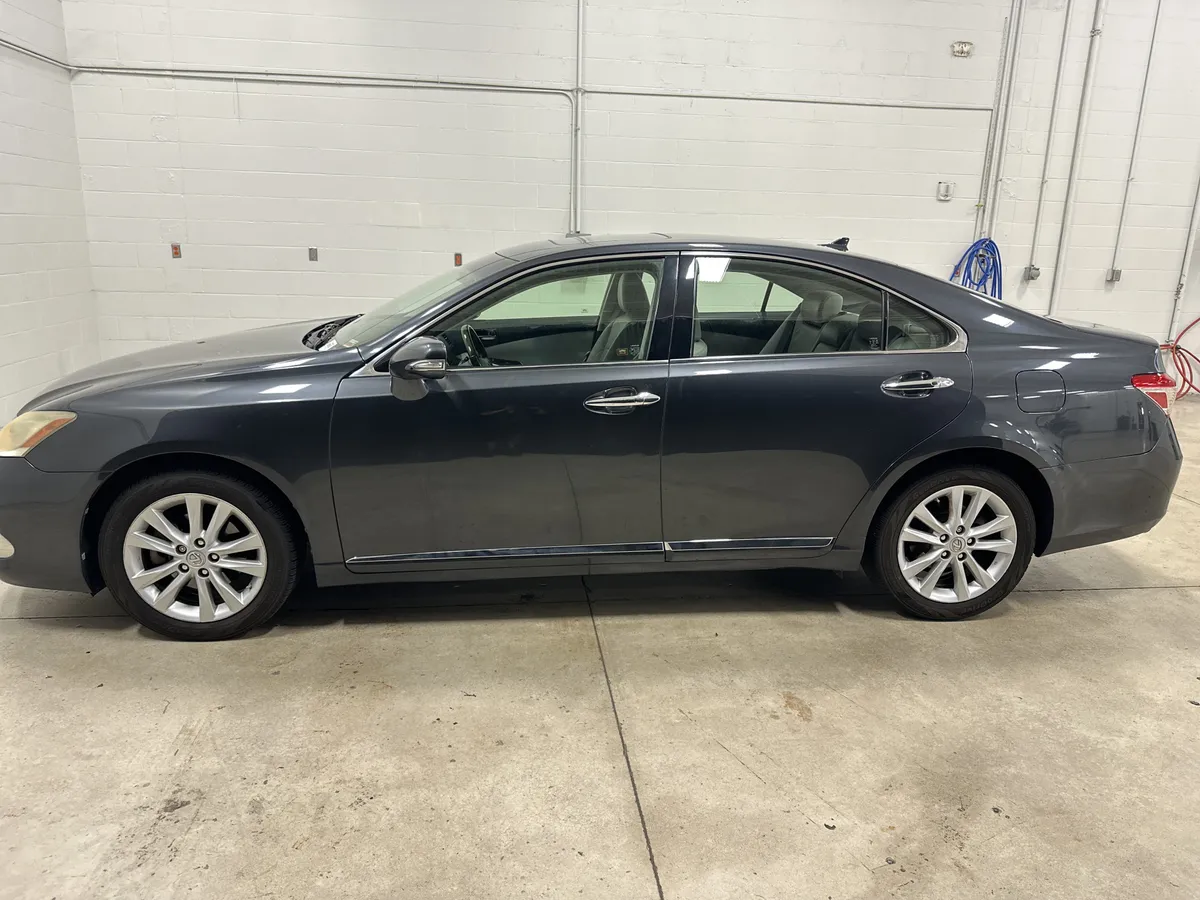 2010 Lexus ES 350 thumbnail 6