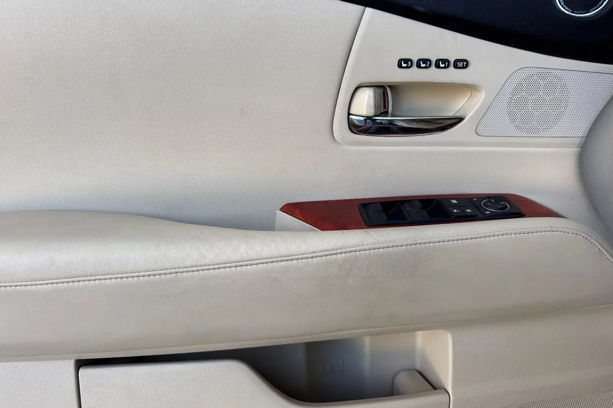 2010 Lexus RX 350 thumbnail 11