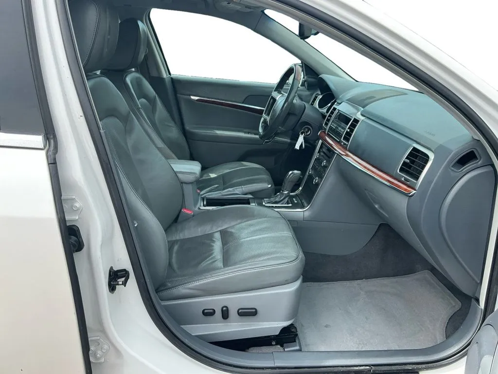 2010 Lincoln MKZ Base thumbnail 22