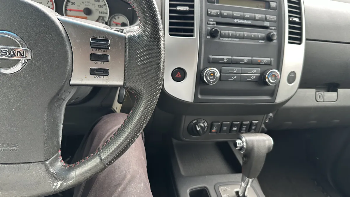 2010 Nissan Frontier PRO-4X thumbnail 20