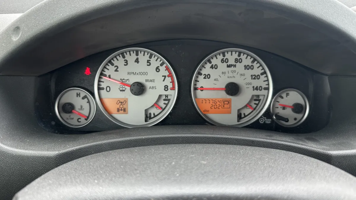 2010 Nissan Frontier PRO-4X thumbnail 21