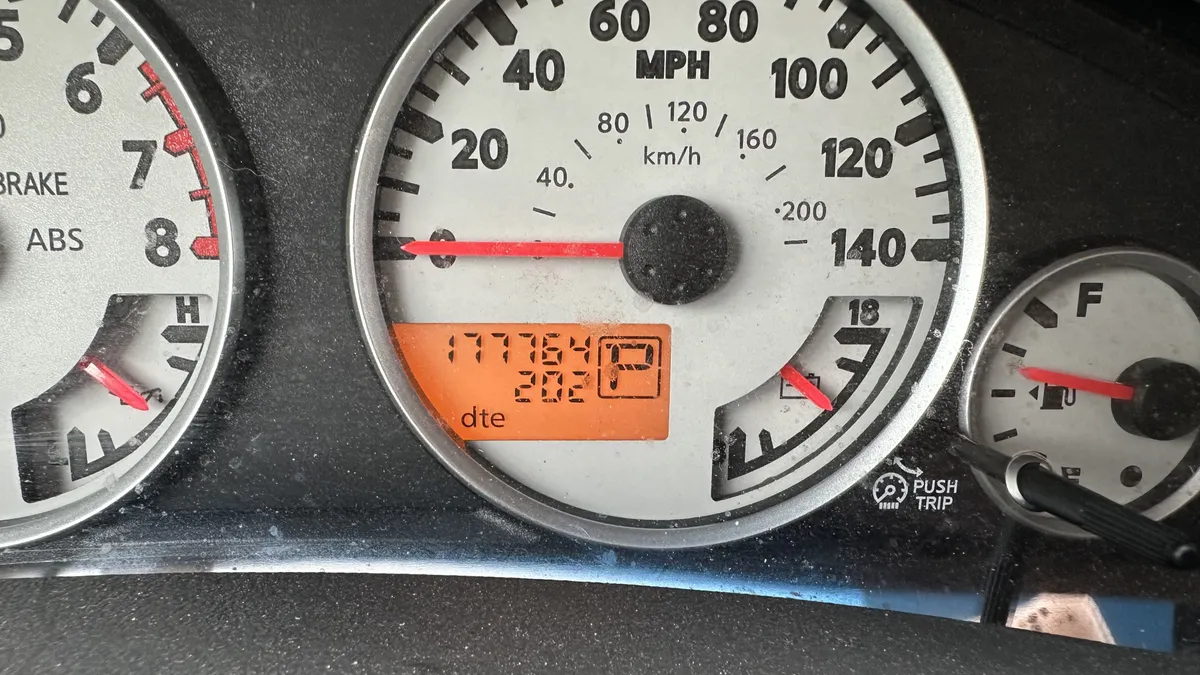 2010 Nissan Frontier PRO-4X thumbnail 22