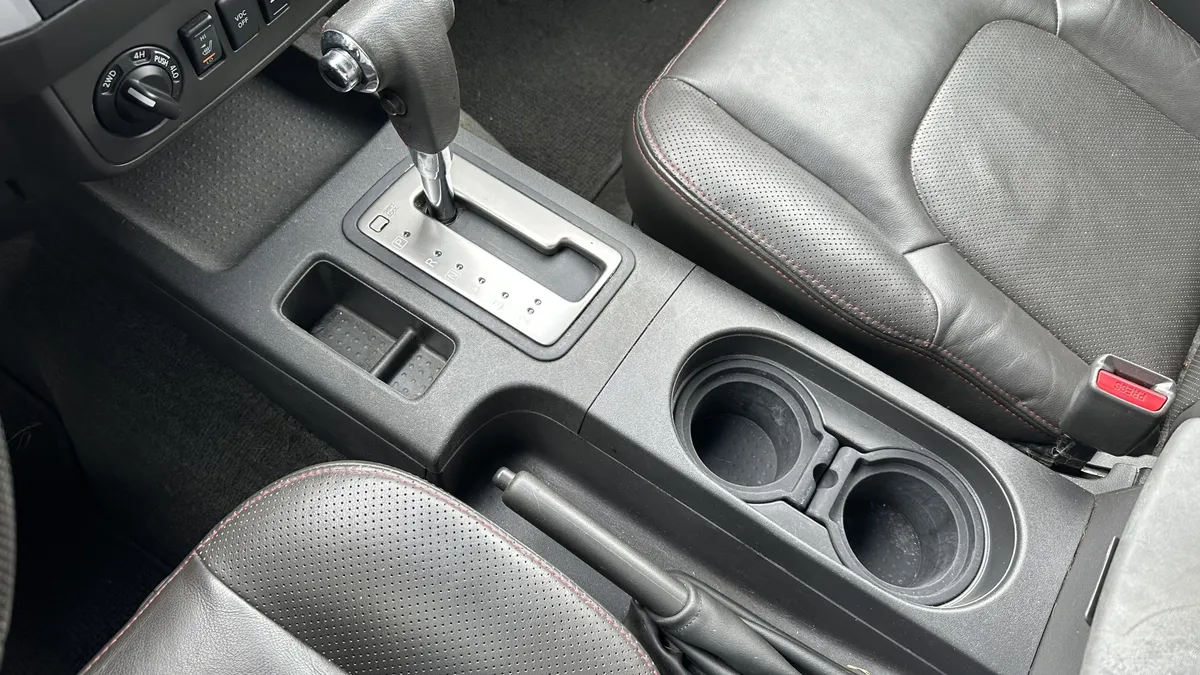 2010 Nissan Frontier PRO-4X thumbnail 26
