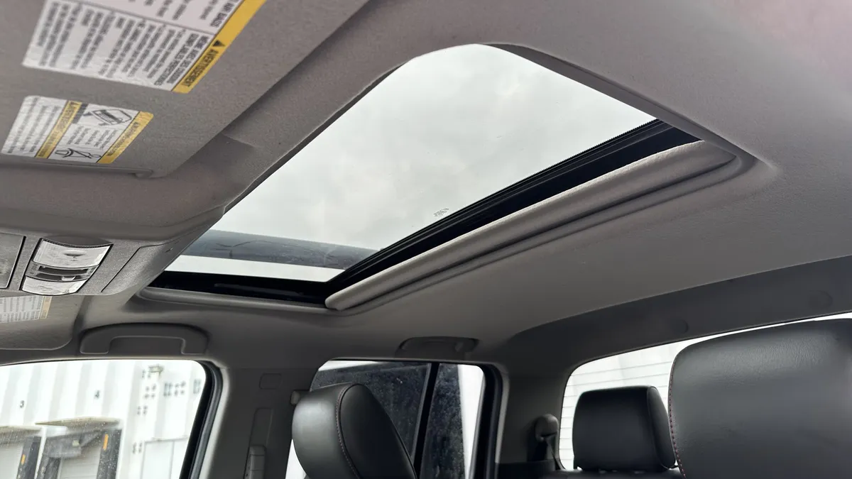 2010 Nissan Frontier PRO-4X thumbnail 28