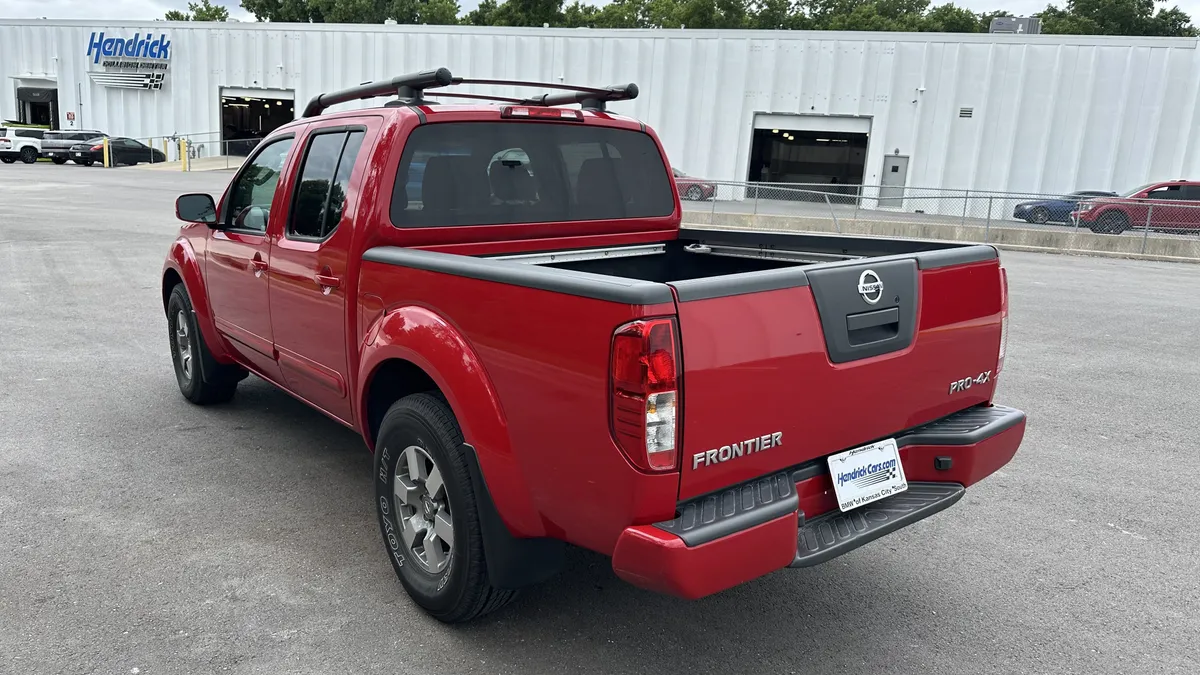 2010 Nissan Frontier PRO-4X thumbnail 7