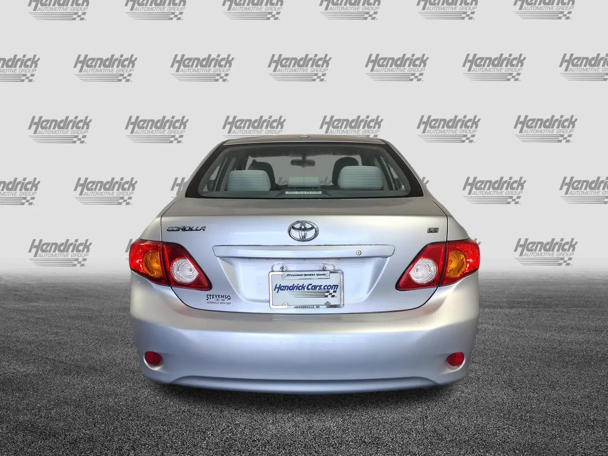 2010 Toyota Corolla LE thumbnail 8