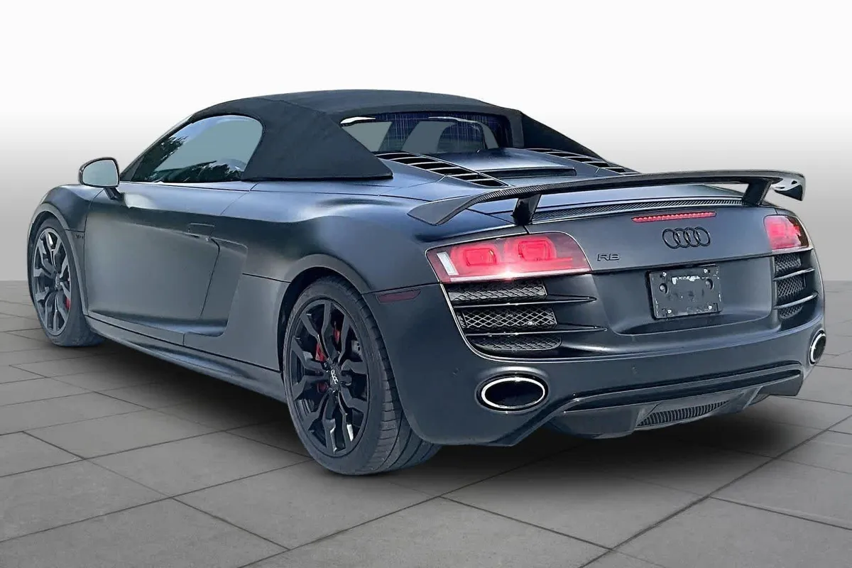 2011 Audi R8 5.2L thumbnail 11