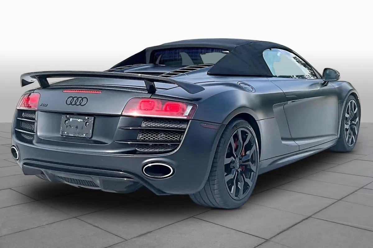 2011 Audi R8 5.2L thumbnail 12