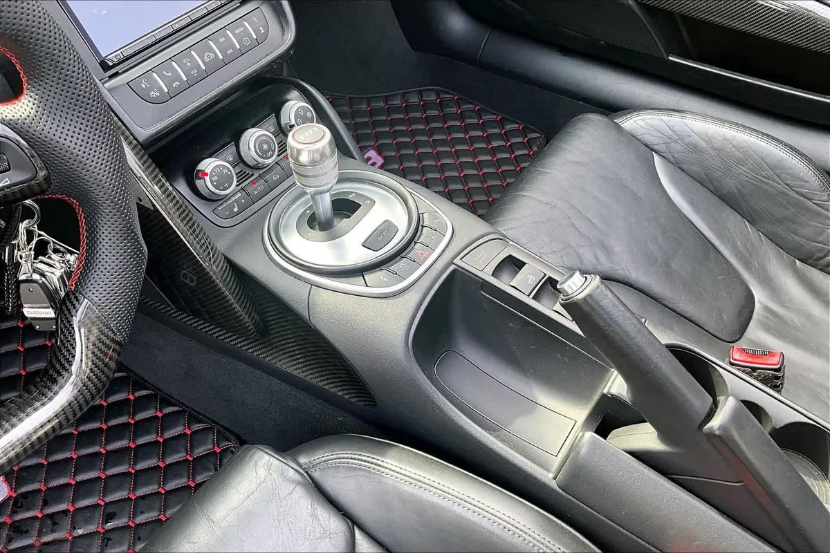 2011 Audi R8 5.2L thumbnail 15