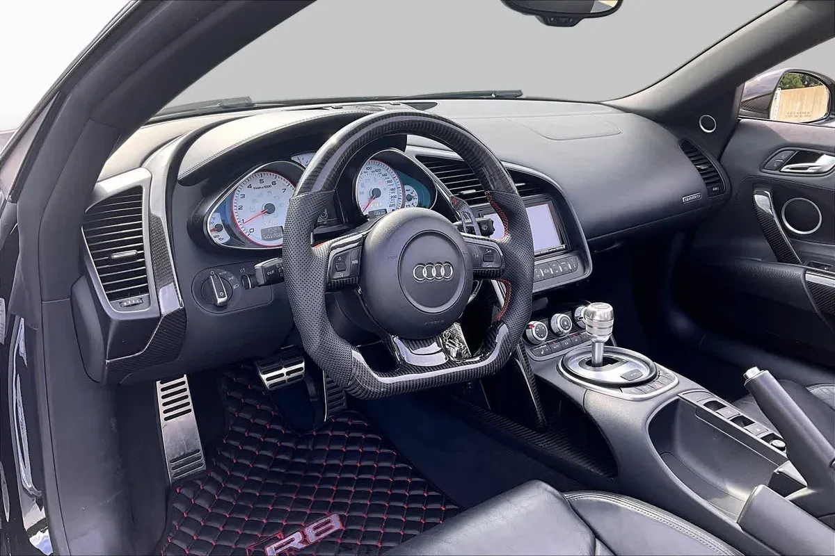 2011 Audi R8 5.2L thumbnail 16