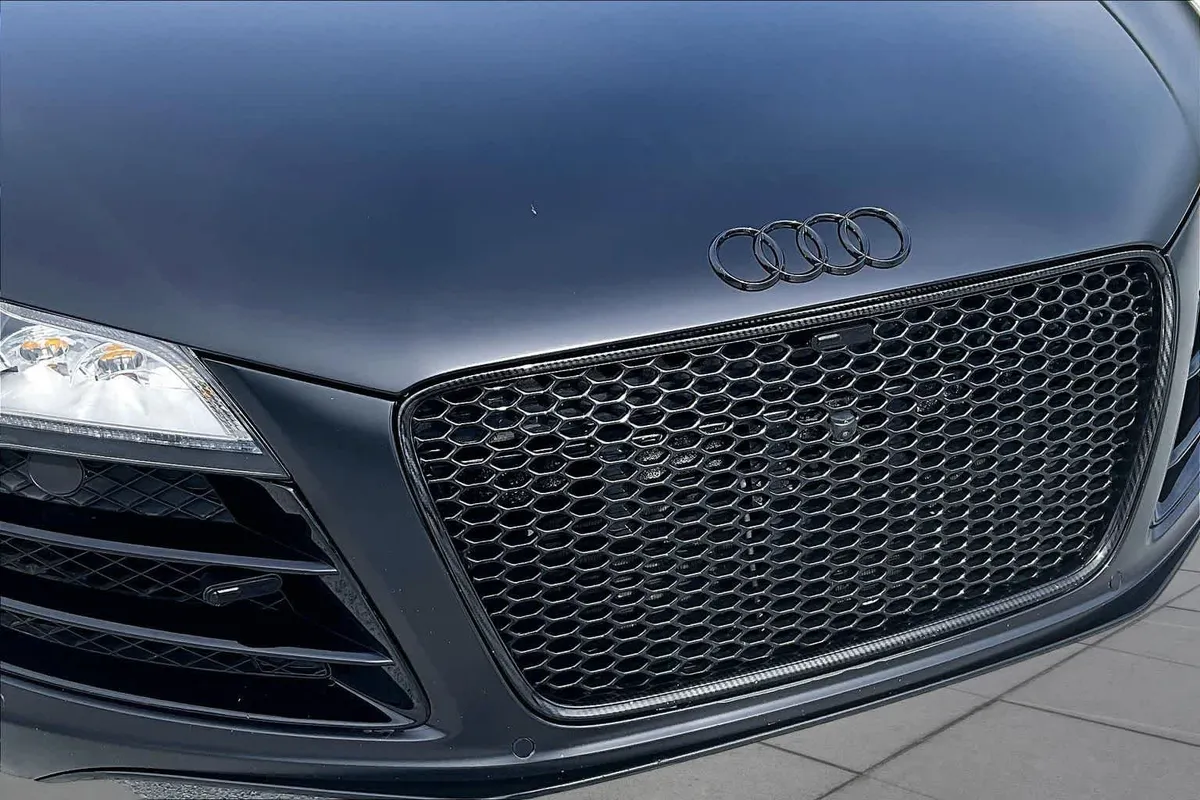 2011 Audi R8 5.2L thumbnail 26