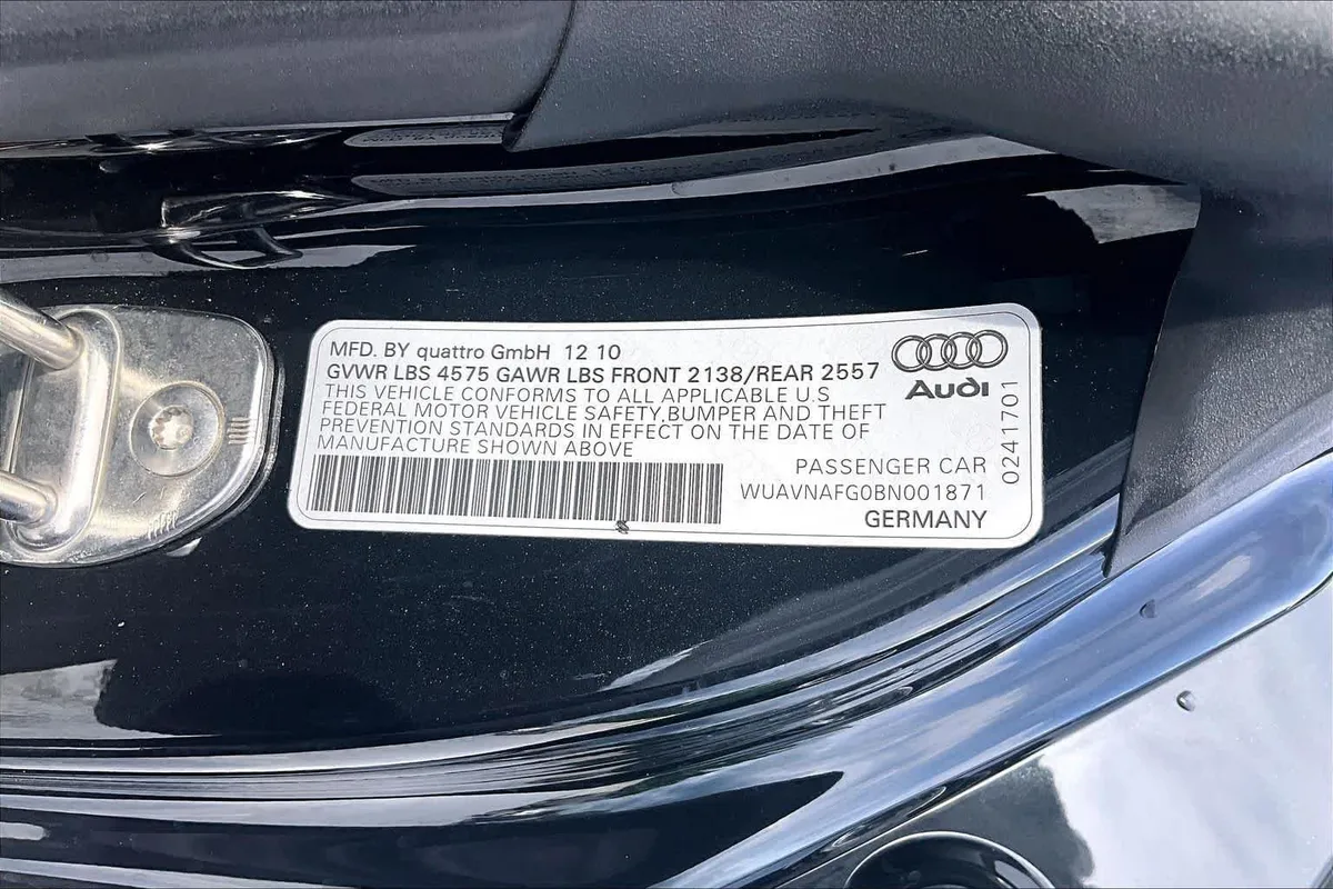 2011 Audi R8 5.2L thumbnail 28