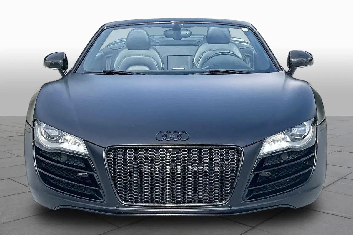 2011 Audi R8 5.2L thumbnail 3