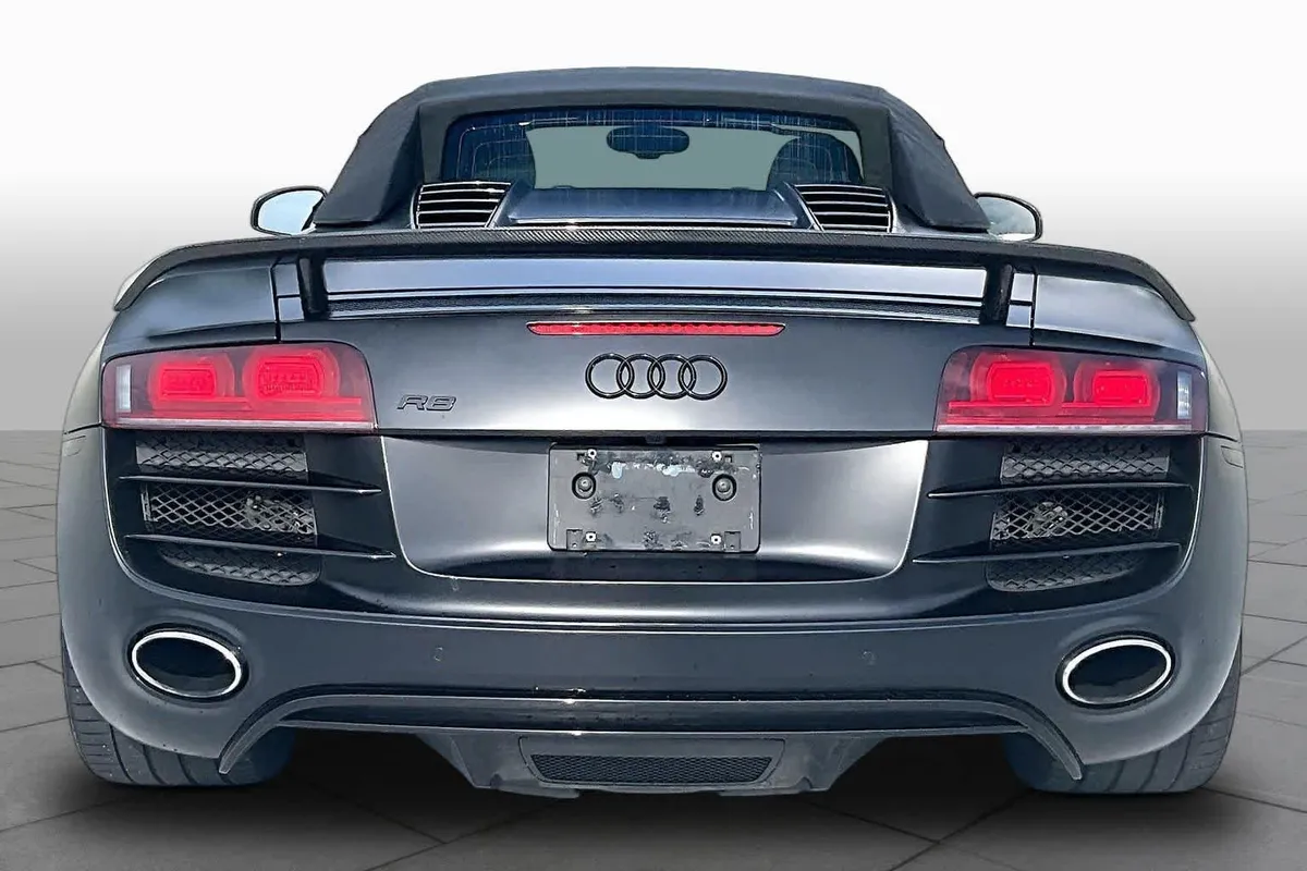 2011 Audi R8 5.2L thumbnail 4
