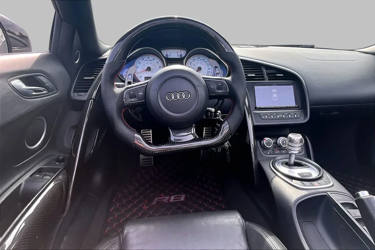 2011 Audi R8 5.2L thumbnail 5