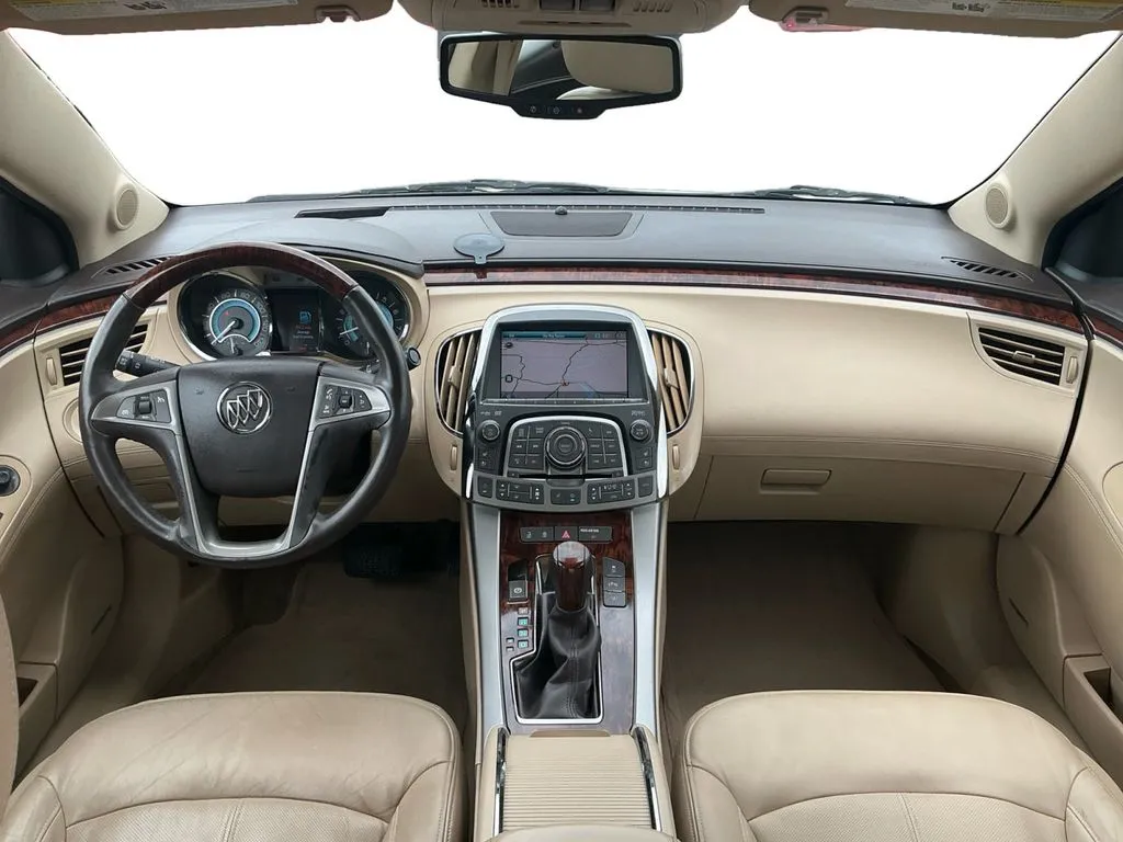 2011 Buick Lacrosse CXS thumbnail 17