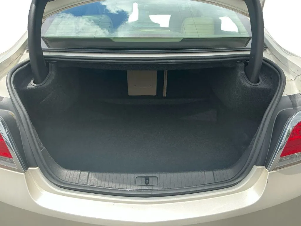 2011 Buick Lacrosse CXS thumbnail 24