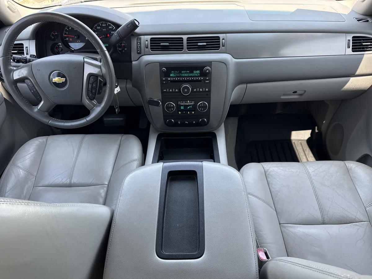 2011 Chevrolet Tahoe LT thumbnail 26