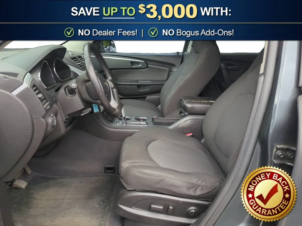 2011 Chevrolet Traverse LT thumbnail 14