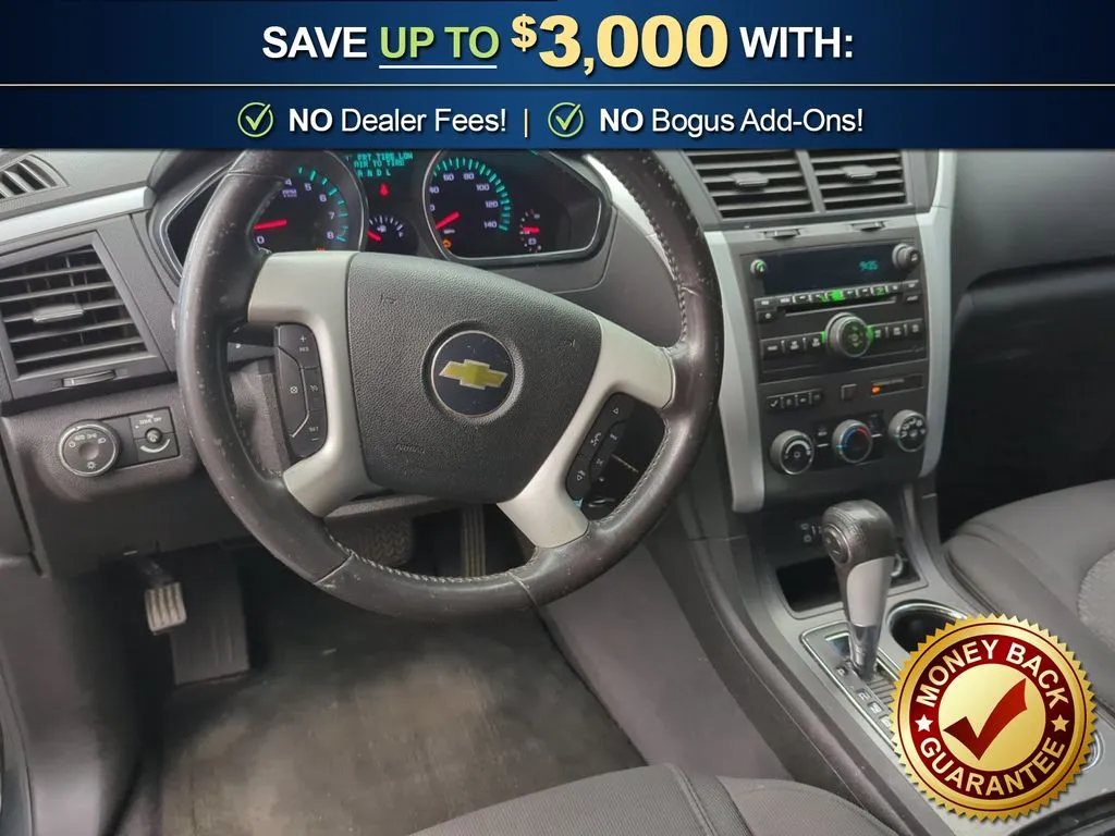 2011 Chevrolet Traverse LT thumbnail 17