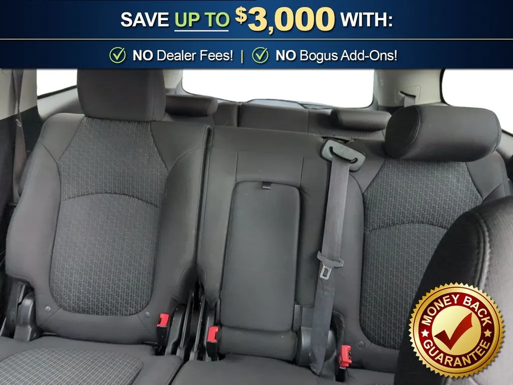 2011 Chevrolet Traverse LT thumbnail 21