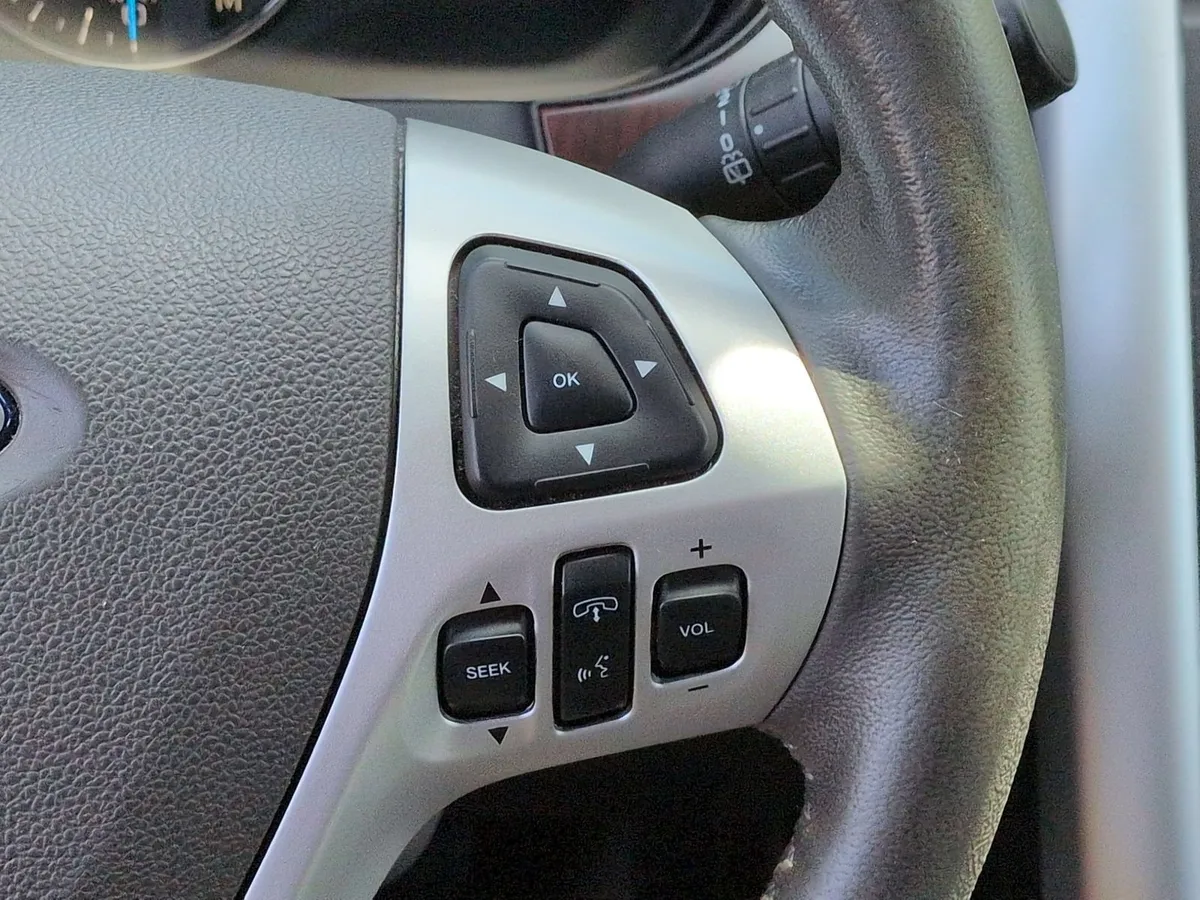 2011 Ford Edge Limited thumbnail 19