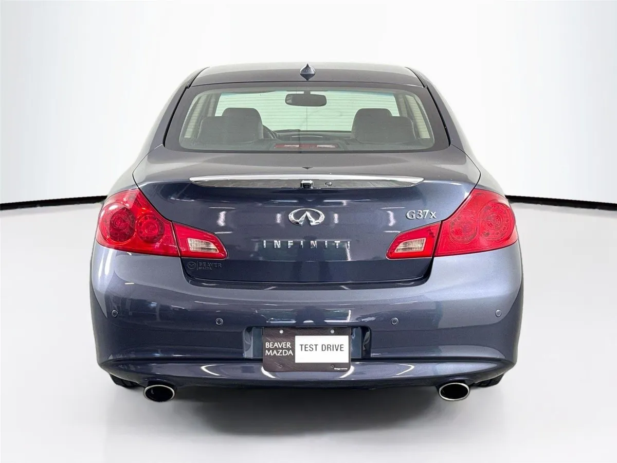 2011 INFINITI G37 Sedan x thumbnail 11
